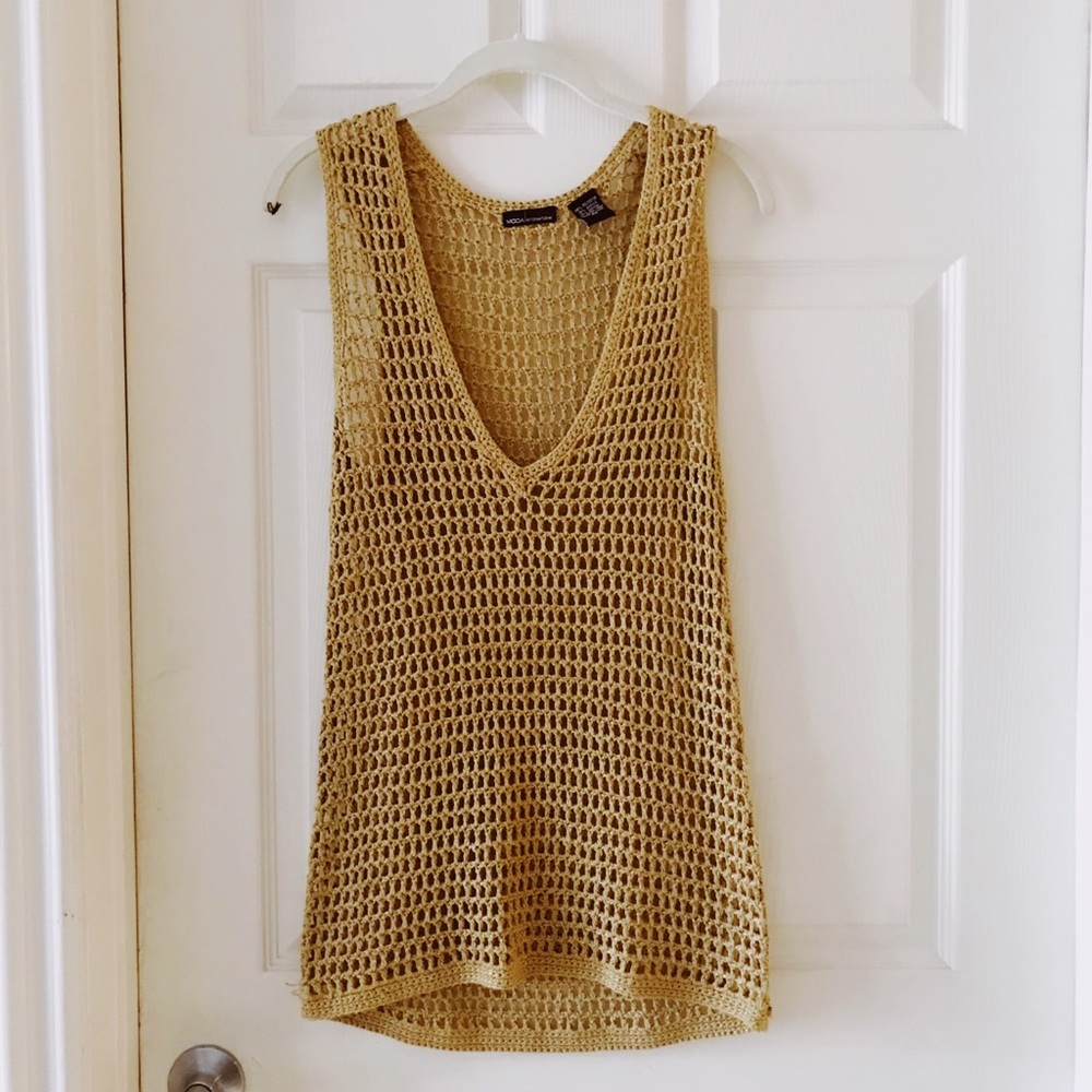 MODA Crocket top! Closet essential!